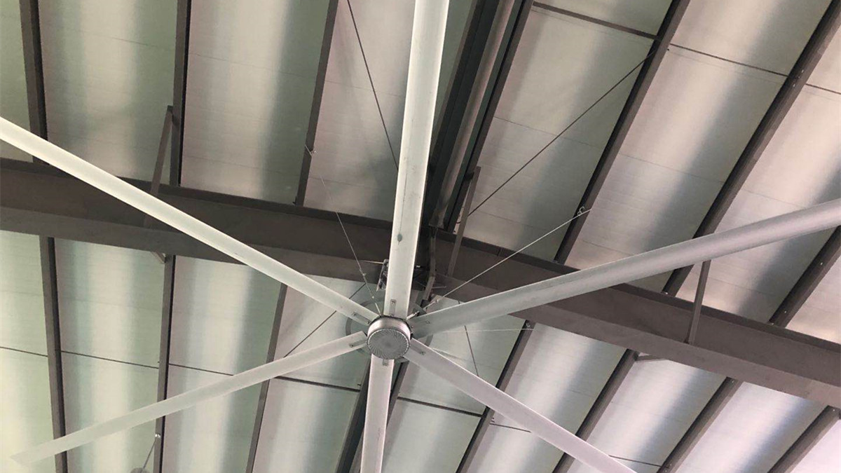 Advantage of Large HVLS ceiling fan with PMSM gearless motor