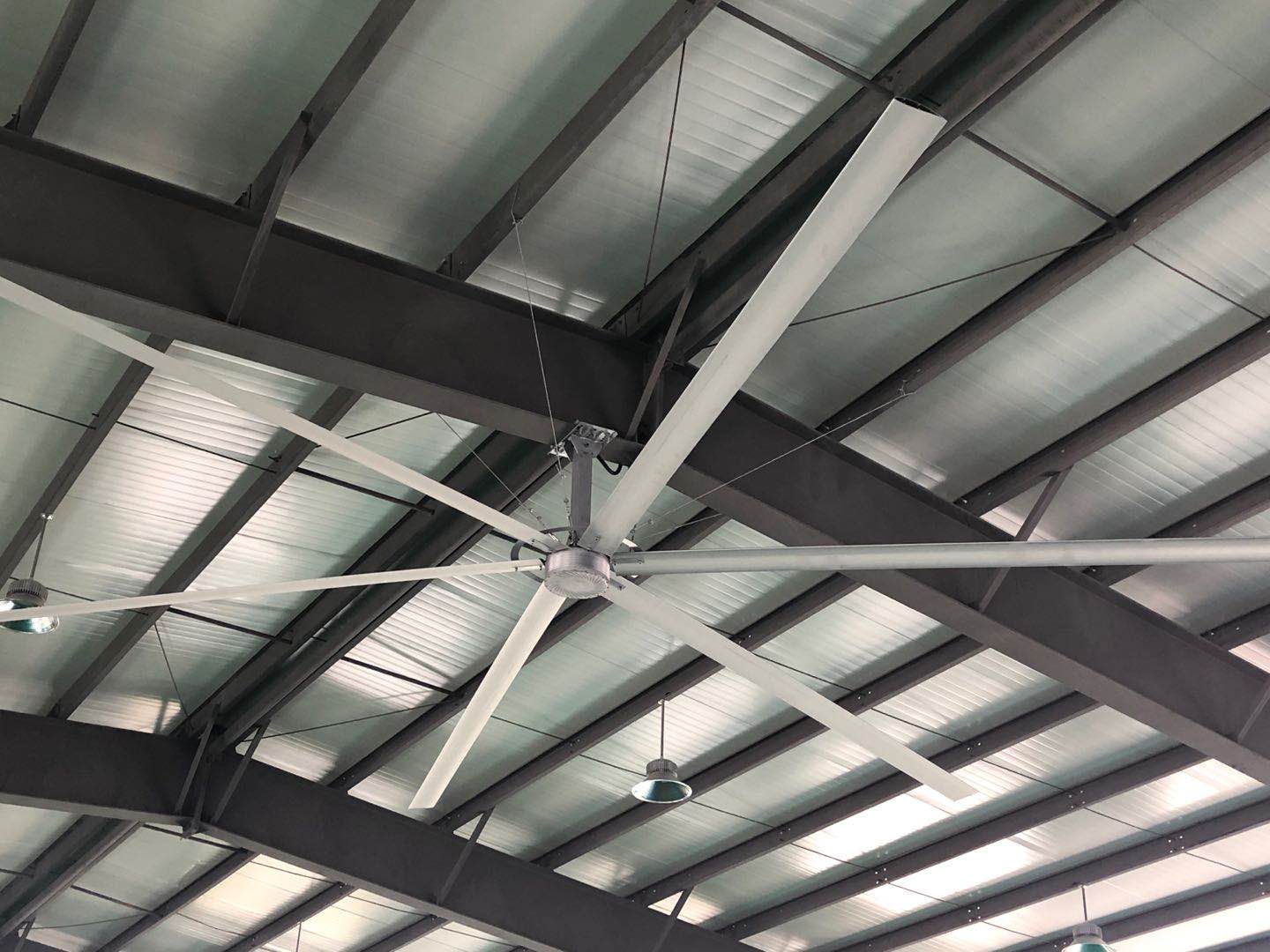 Large HVLS Industrial Ceiling Fan for Warehouse